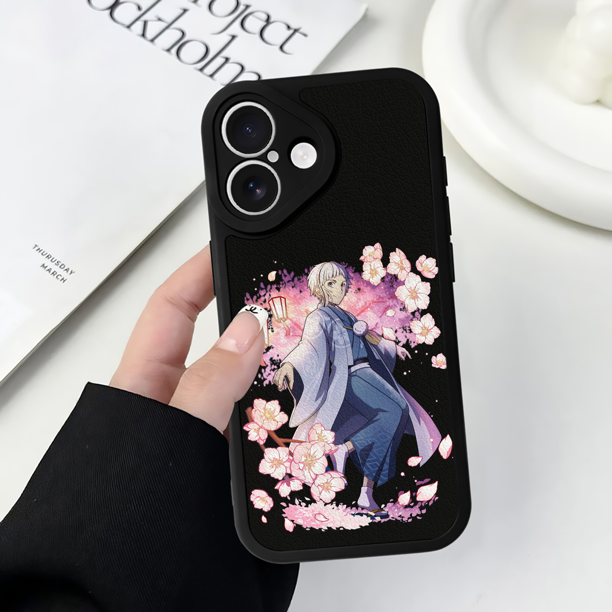 （画像用） 文豪ストレイドッグス Bungo Stray Dogs 【iPhone 16シリーズ対応】シリコンスマホケース（レザー調） 材質：シリコン